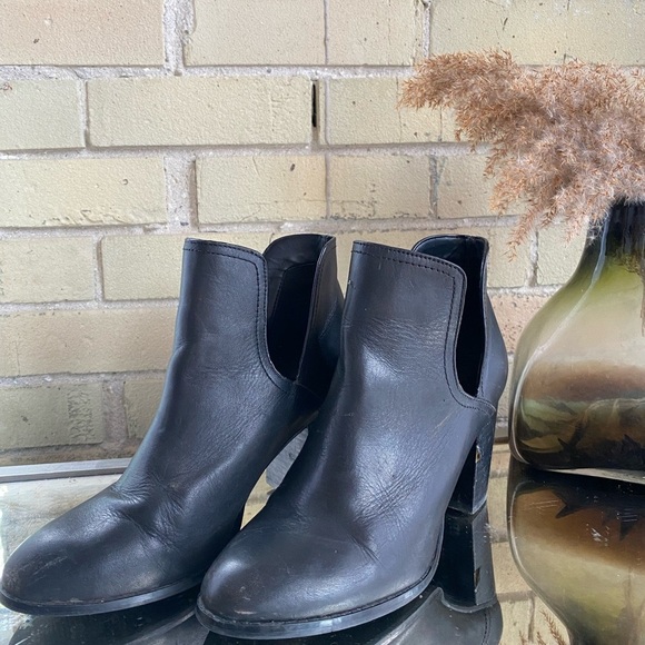 Aldo Black Ankle Boots - Picture 1 of 9